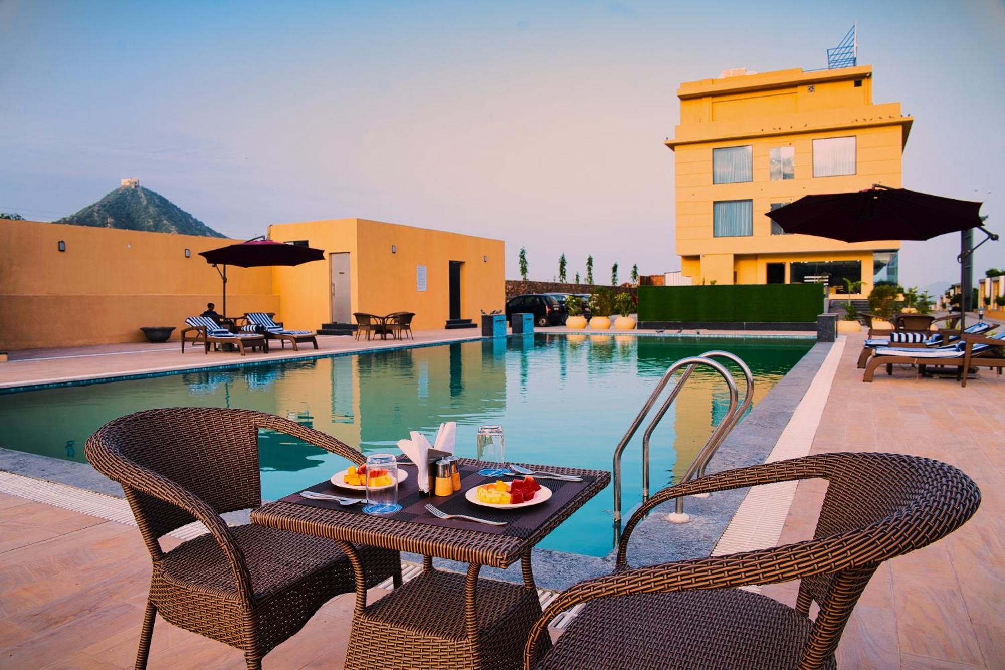 Sterling Pushkar Hotel Buitenkant foto